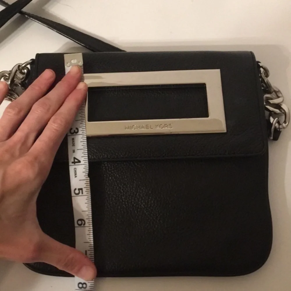 MICHAEL KORS black leather crossbody